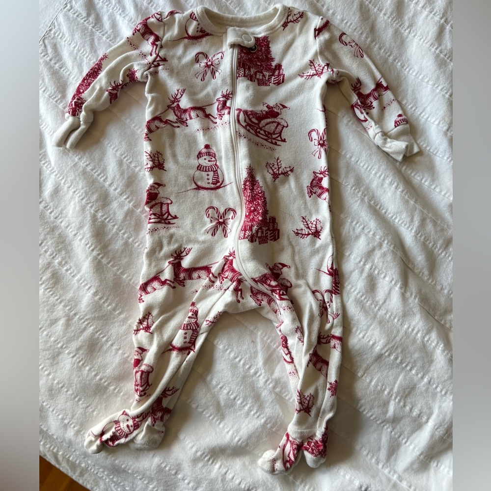 Gymboree Red and White Vintage Holiday Print Zip Footie